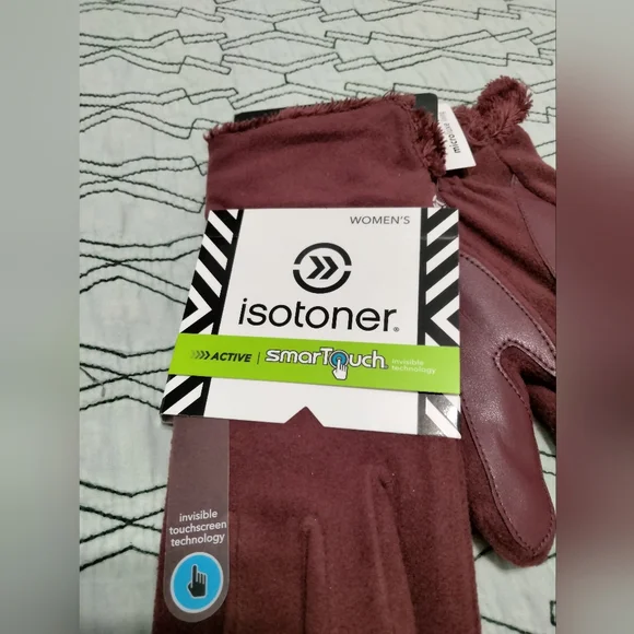 Isotoner Gloves - Picture 2 of 10